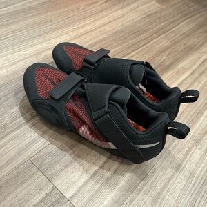 Nike Women’s Spin Cycle Shoes Size 9.5